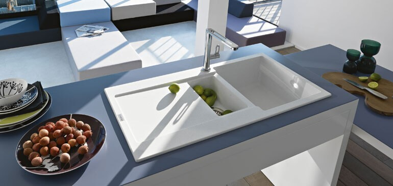 white kitchen sinks