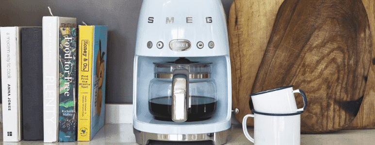 https://thegoodguys.sirv.com/Content/2021FY/Brands/Smeg/wk61/coffee-machines/Group%20422.png