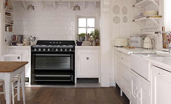 upright oven and cooktop