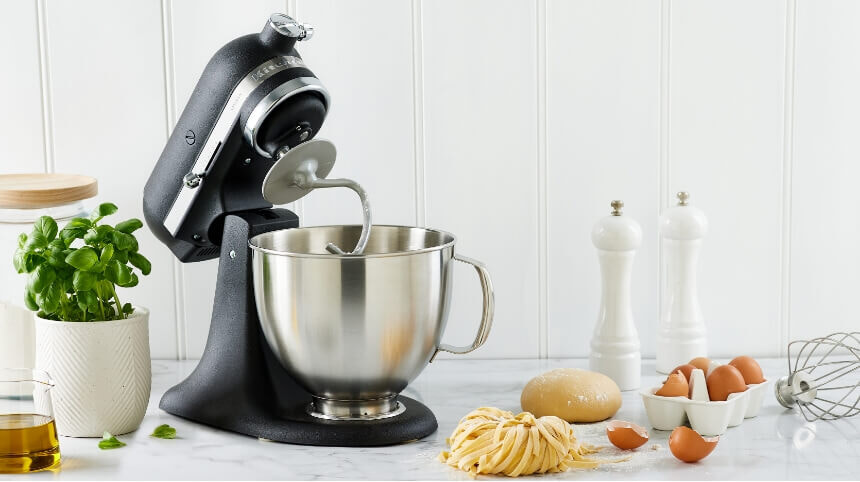 Stand mixer deals the good guys