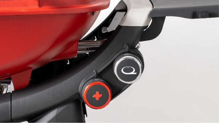 A close up of the two control dials on a Weber BBQ | The Good Guys