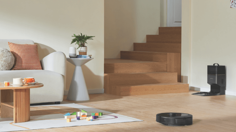 Intuitive Robot Vac living room