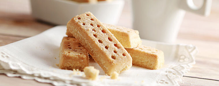 Gingerbread Men On Baking Sheet High-Res Stock Photo - Getty Images