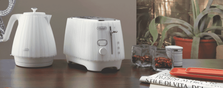 DeLonghi kettle and toaster product image 
