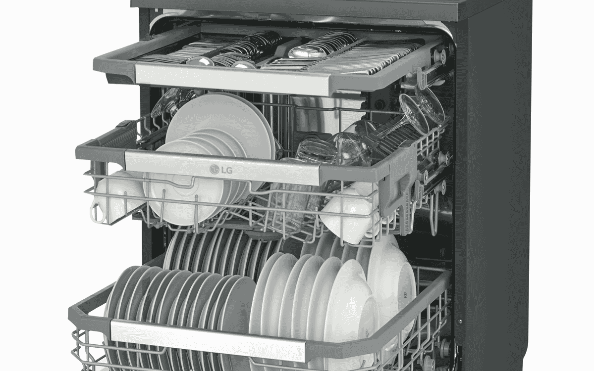 LG XD3A15MB QuadWash Matte Black Stainless Steel Dishwasher at The Good