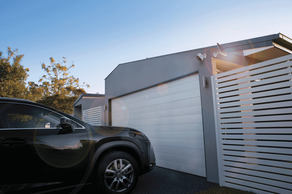 Uniden Solo Pro Wireless Spotlight Camera 4PK