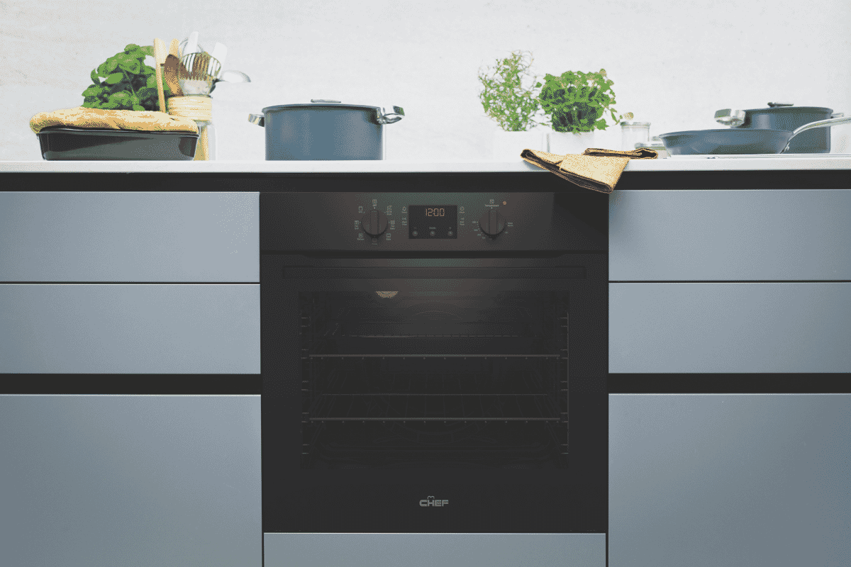 Chef CVE614DB 60cm Electric Oven Black at The Good Guys